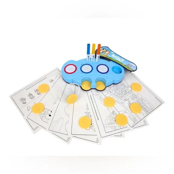 Crayola Magic Light Up Bluey Stamper Art Set Mess Free Light-Up Stamper - Picture 2 of 6